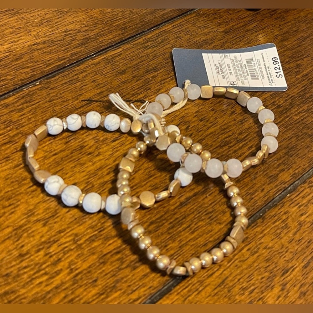 Brand: Universal Thread — Size: One Size — Condition: NWT